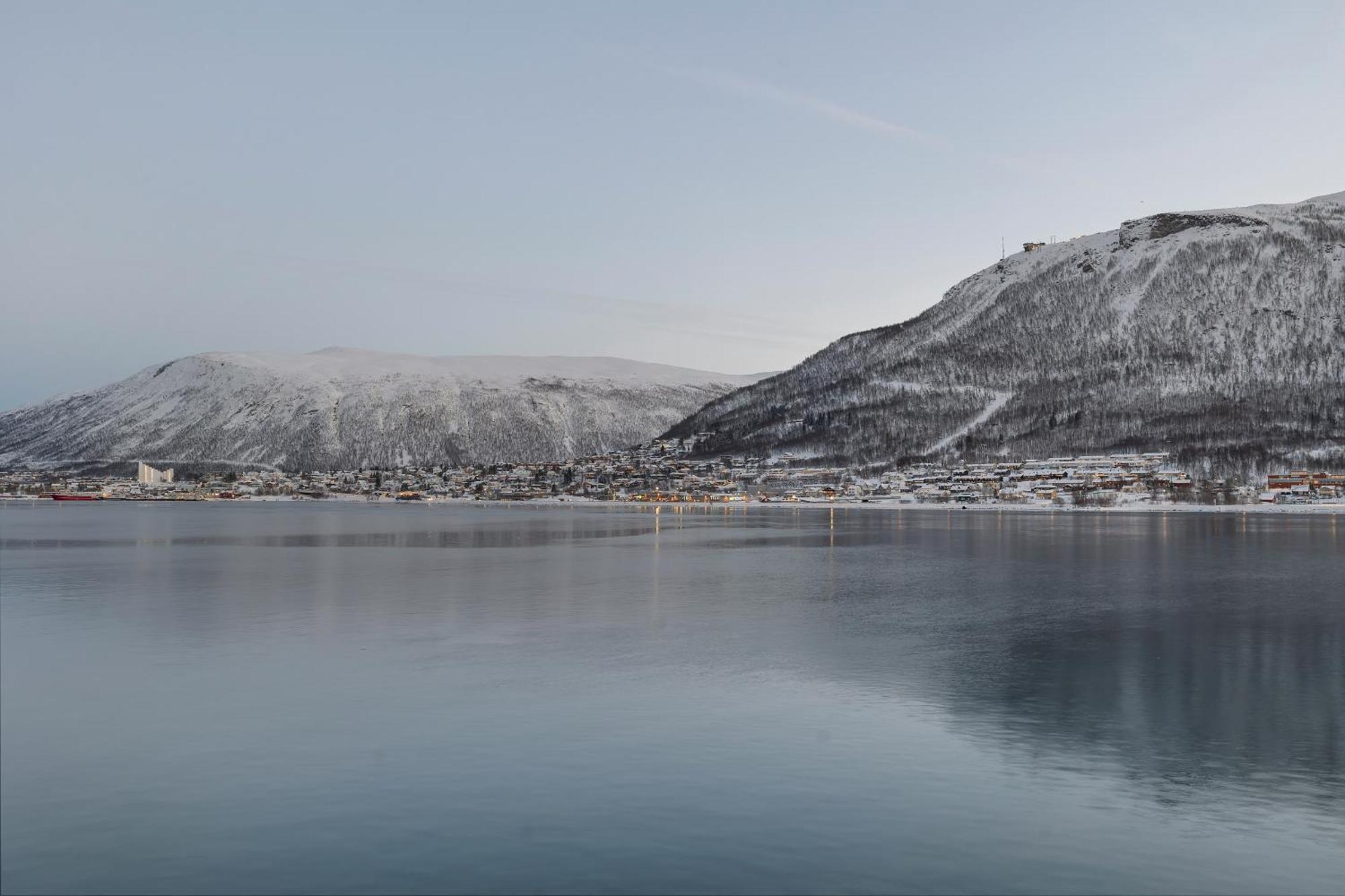 Moderne Pa Ytre Strandkanten Lägenhet Tromsø